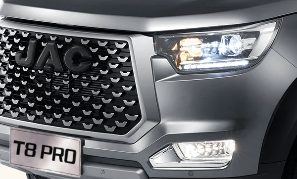 Luces frontales de Xenón con luces diurnas. JAC T8 Pro.